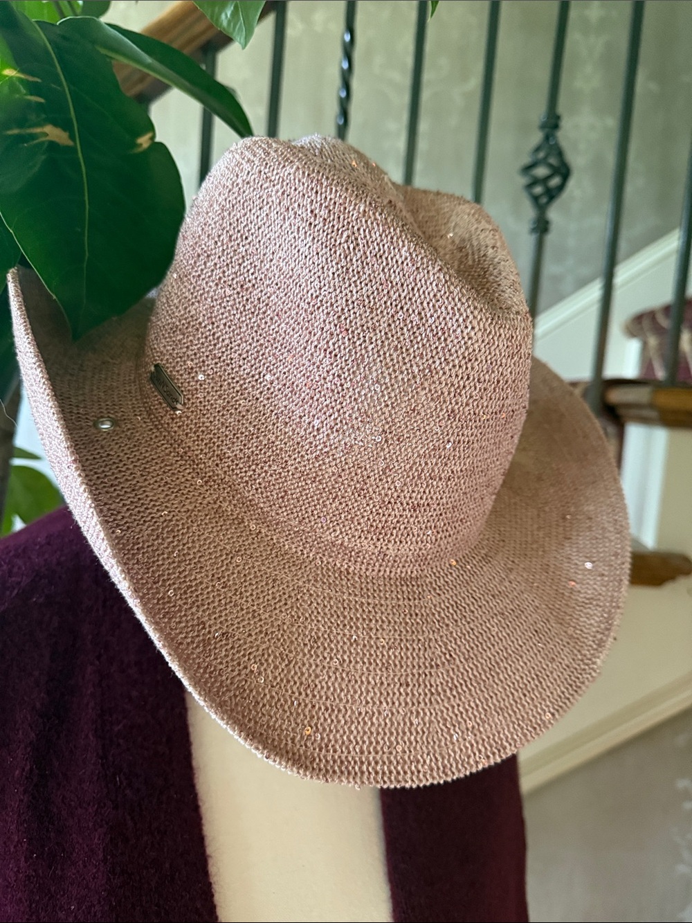 SUN and SAND ladies, pink sun protection, cowboy hat, excellent condition